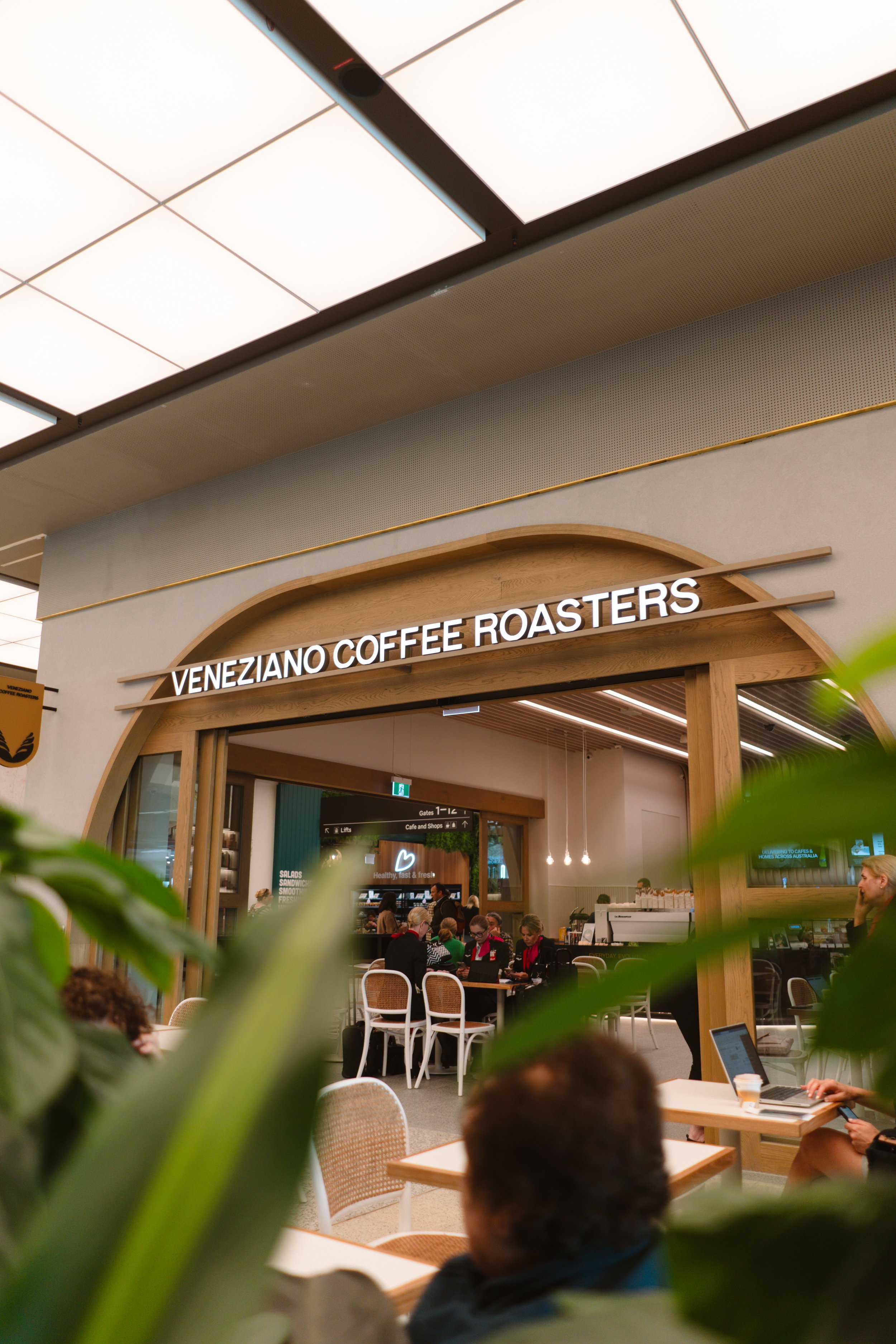 Veneziano counter and customer area